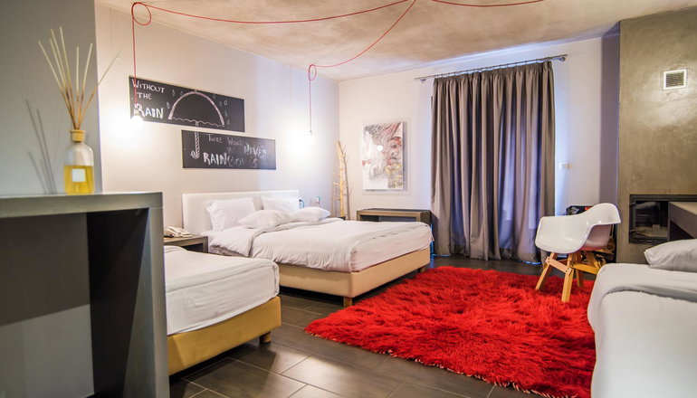 Oniropetra Boutique Hotel
